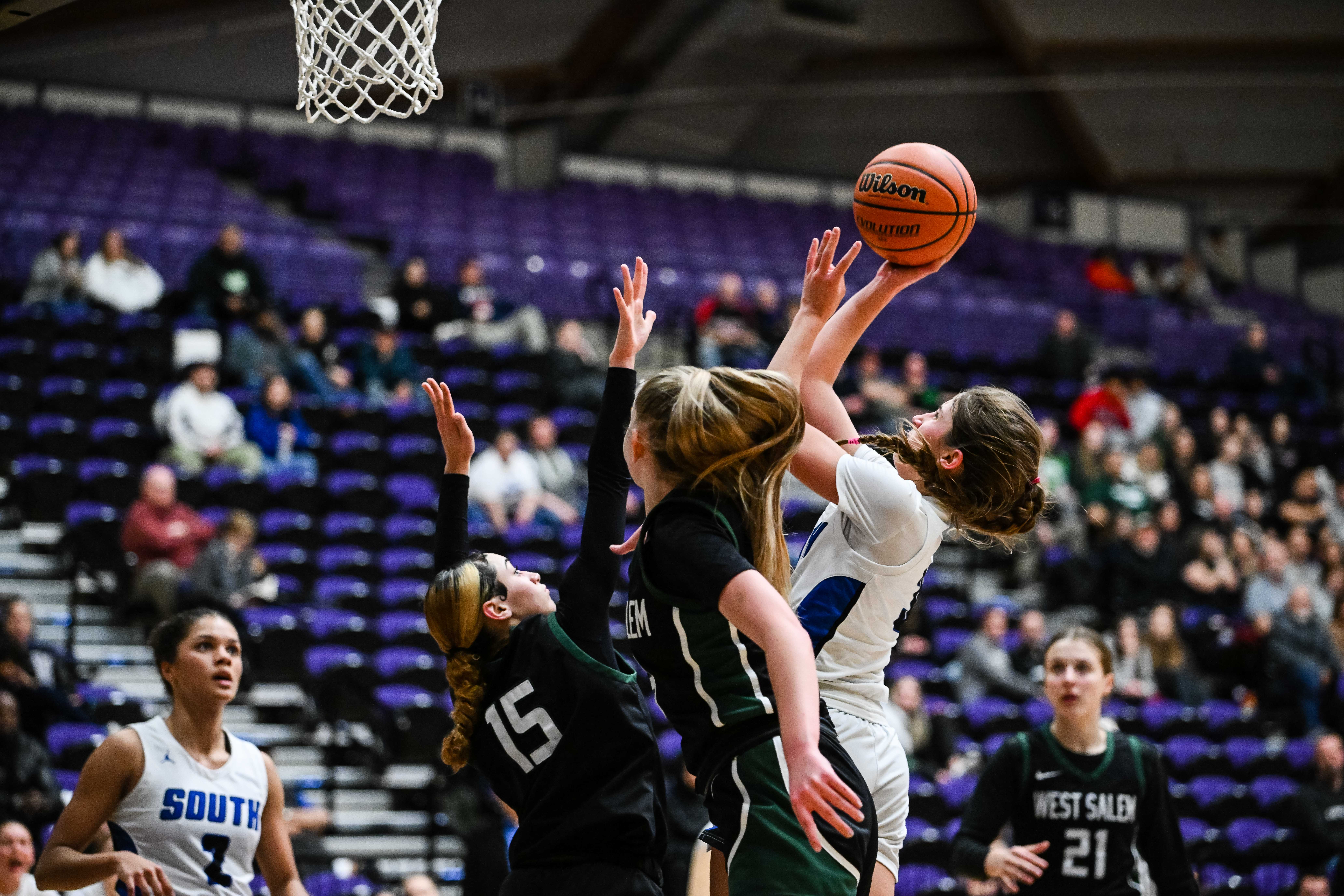 South Medford West Salem 6A Oregon girls basketball quarterfinal Naji Saker -48